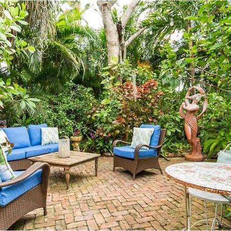 Chateau Gardens Hotel Lake Worth Beach Buitenkant foto