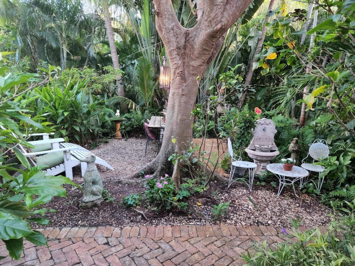 Chateau Gardens Hotel Lake Worth Beach Buitenkant foto